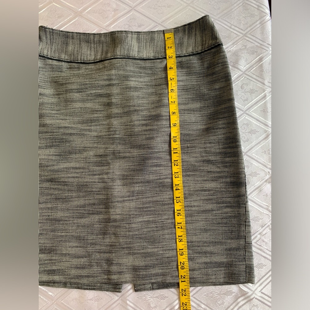 Ann Taylor Gray Pencil Skirt Knee-Length Work - Picture 4 of 8